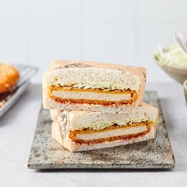 Vegetarische katsu sando met tonkatsu saus (delivery)